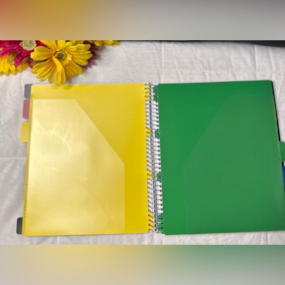 New TruRed Premium Durable 5-Subject Divider Notebook 8.5"x11" College Ruled - Picture 4 of 6